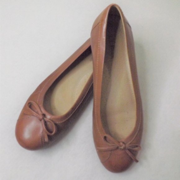 L.L. Bean Flats- Women's 7.5 M - Picture 2 of 13